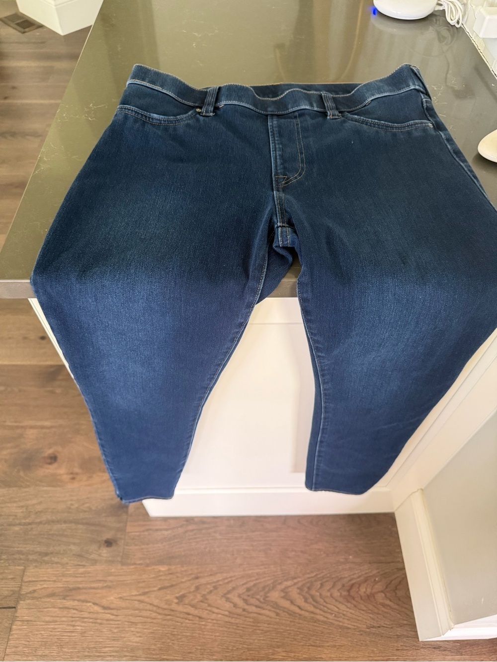True Religion Slim Straight Women’s Jeans in Dark Blue Legging